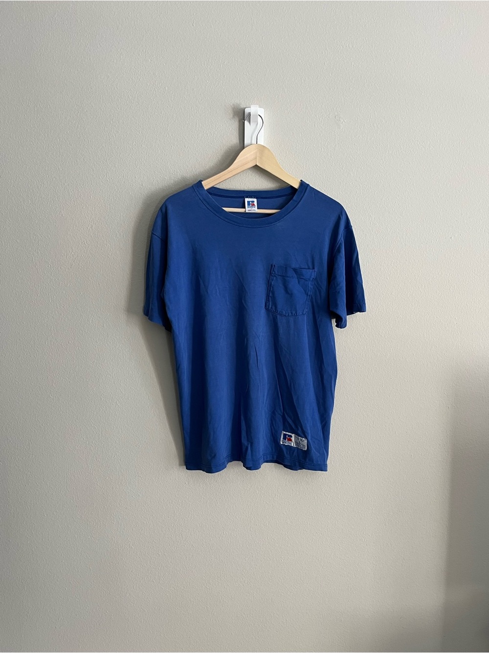 Vintage 80s/90s Russell Athletic Men’s Blue Pocket Tee